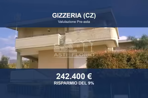 Immobile in asta di 241 m² con più di 5 locali a G