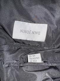 cappotto nero con cappuccio