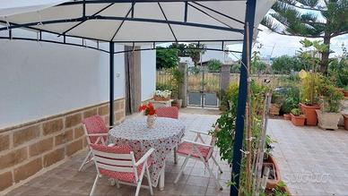 Appartamento in villa torre lapillo lidi 8-15/08