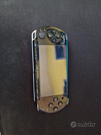 PSP + Custodia + 13 Giochi