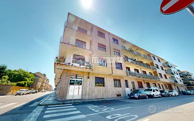 TRILOCALE LUMINOSO CON DOPPIA ESPOSIZIONE!