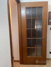 Porte interne in legno con vetro