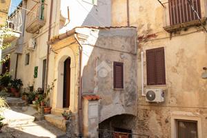 CASA INDIPENDENTE A VIBONATI