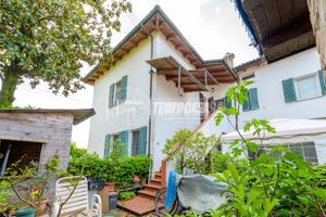 AMPIO 5 LOCALE CON INGRESSO INDIPENDENTE