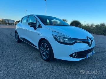 Renault Clio 1.5 dCi del 2014 SOLO 139.000 KM
