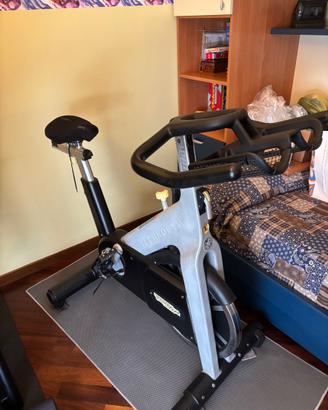 BYKE TECHNOGYM DA SPINNING