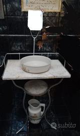 Antico lavabo