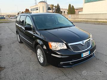 Lancia Voyager Gancio Traino 