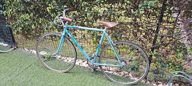 Bicicletta vintage Bianchi azzurra