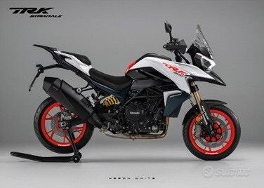Benelli TRK 902 Stradale Valige Laterali incluse