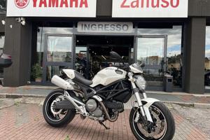 Ducati Monster 696