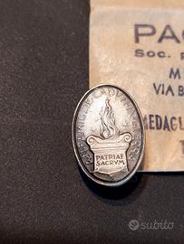 distintivo Ass. Naz. famiglie caduti in guerra