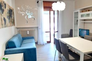 SETTEMBRE Spazioso con due matrimoniali e terrazzo