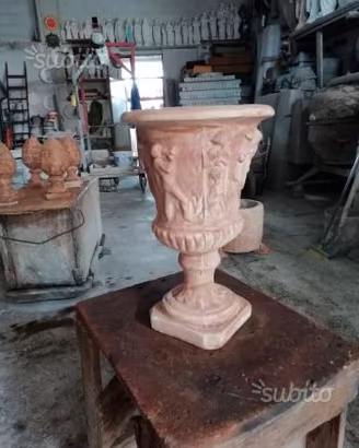 Vaso romano in cemento