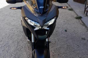 Honda crossrunner 800