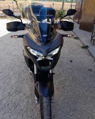 Honda crossrunner 800