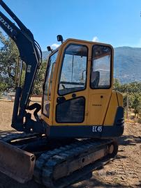 escavatore volvo ec 45 