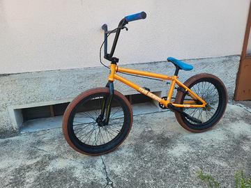 bmx Mafiabikes kush 2 + freestyle pamp trak dirt 