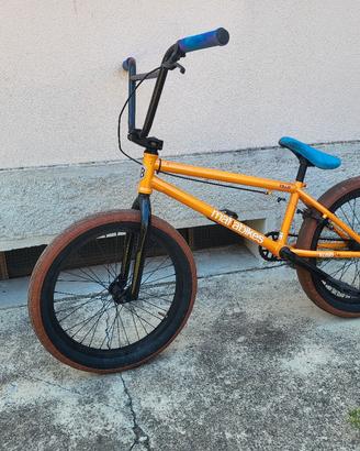 bmx Mafiabikes kush 2 + freestyle pamp trak dirt 