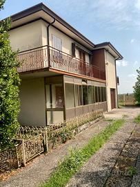 Villa singola con giardino