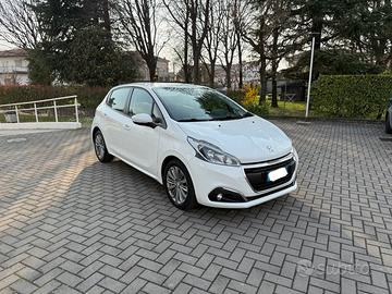 PEUGEOT 208 1.6 HDI 5P ALLURE