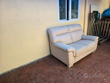 Divano per la casa color beige
