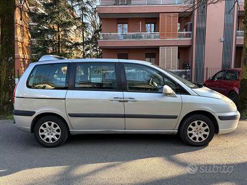 Peugeot 807 2.0 gpl anno 2005 gancio traino