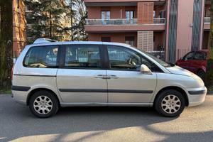 Peugeot 807 2.0 gpl anno 2005 gancio traino