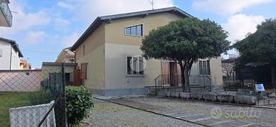 VILLA SINGOLA A ADRO