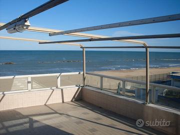 Appartamento fronte mare