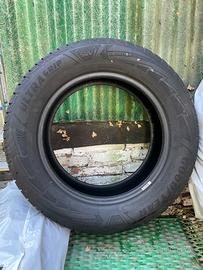 Treno di gomme Goodyear per SUV
