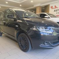 LANCIA Ypsilon 1.0 70cv 5 porte Hybrid Silver