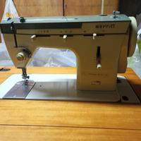 Macchina da cucire Merritt con mobile