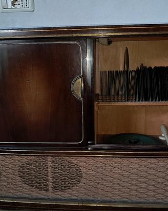Antico giradischi vinile 