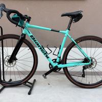 Bianchi Gravel Via Nirone 7 Allroad + Ruote Mavic