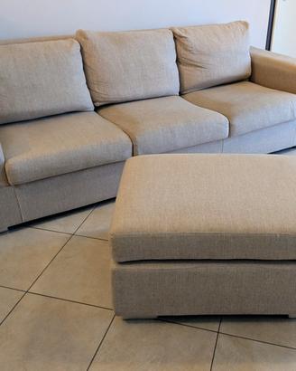 Divano con pouf in tessuto colore beige 