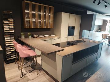 Cucina nuova da Expò con piano in ceramica !