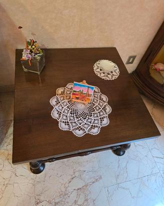 Tavolino da salotto basso in legno massello