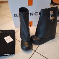 Stivaletti Givenchy Shark Lock