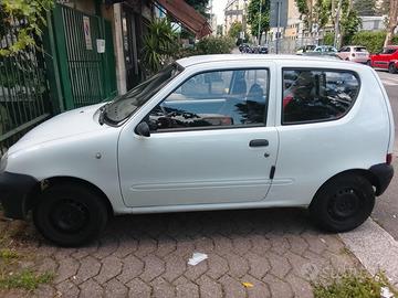 FIAT 600