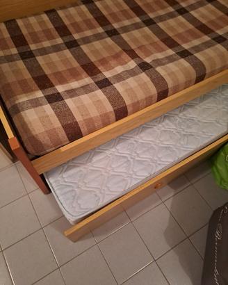 Divano letto con canguro