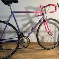 Bici corsa bianchi favonius