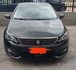 Peugeot 308 Allure 1.5 130 CV 2019.