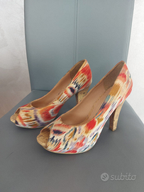 Scarpe con tacco décolleté