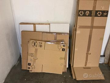 Scatole di cartone appendiabiti per traslochi