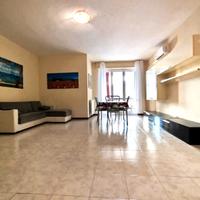 Via Piave - Ampio appartamento con box auto