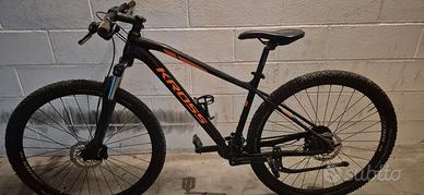 mountain bike Kross Level 1.0