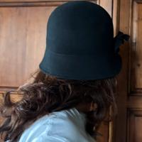 Cappello nuovo lana TheEnd nero campana con fiore