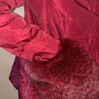 Giacca invernale rossa con pelliccia