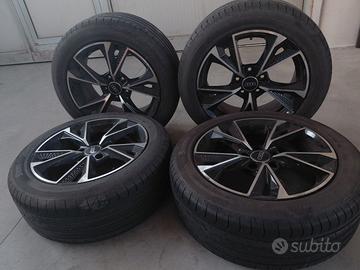 kit completo di 4 cerchi e 4 pneumatici Audi sport